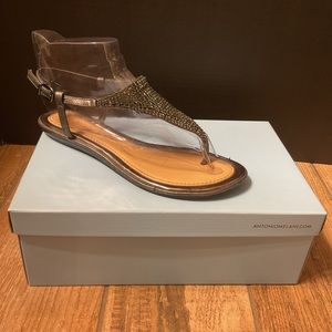 Preowned Antonio Melanie Selinda flat sandal size 8